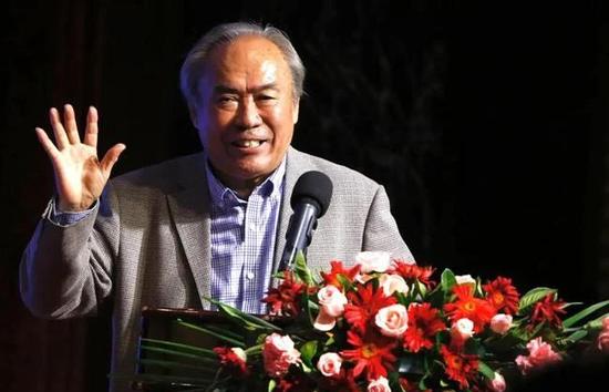 亚洲免费在线